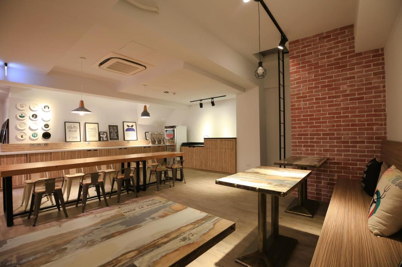 Flyinn Hostel Kaohsiung Eksteriør bilde
